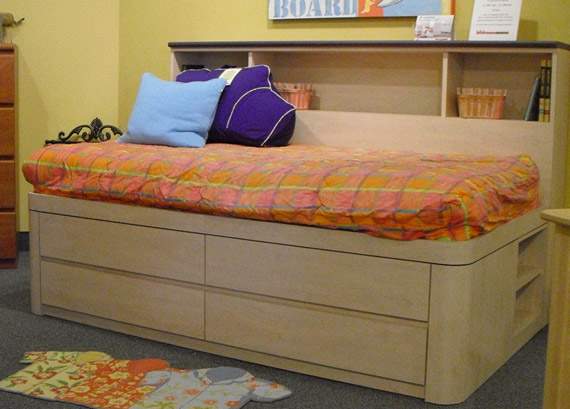 mica storage daybed